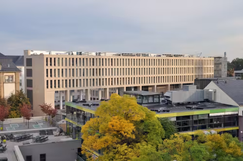 It has around 20,000 m² of usable space for a total of 2.2 million media