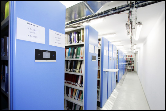 Compact shelves - stacks