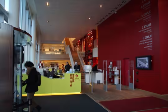 Molde library. Entrance