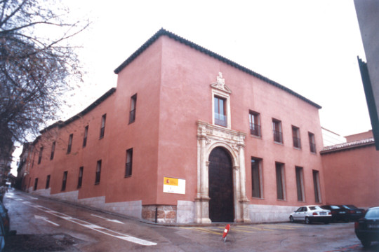 View of the principal entrace of the library