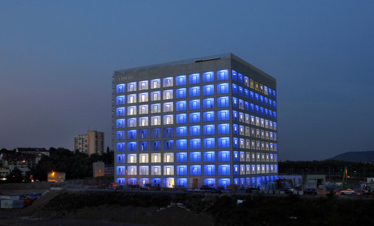 Stuttgart Municipal Library at night
