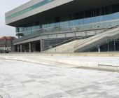 Dokk1, outside