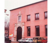 Side of the principal façade